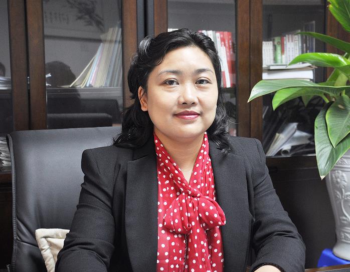 郑州市金水区纬五路第一小学校长张丽娟让生命幸福成长是教育的终极