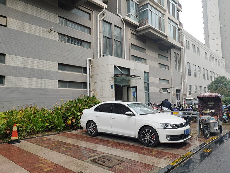郑州又一中介跑路 租客被房东要求15日之前搬离