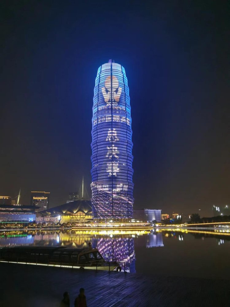 郑州地标建筑大玉米因它而亮