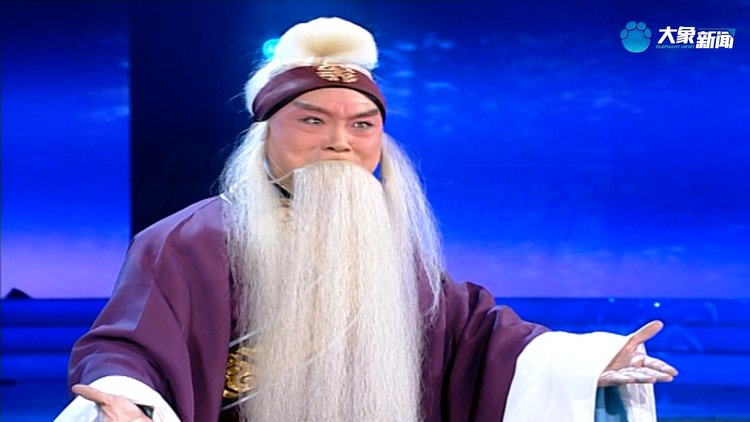 麒派掌门人陈少云献唱成败萧何一出场气势不一般不愧是角儿