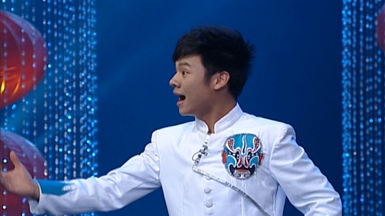 02年小擂主郝晓亮长大了,这出《村官李天成》唱得真不赖