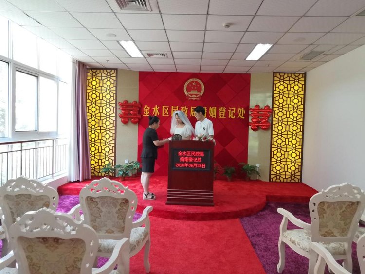 郑州市金水区民政局100平米婚姻登记颁证大厅升级后投入使用