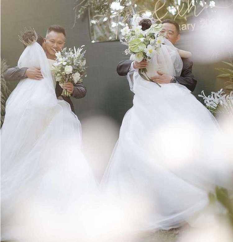杨丽萍徒弟水月大婚一对新人超养眼