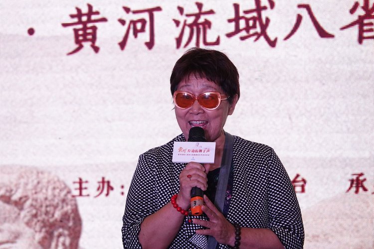 豫西调,沙河调,并涌现出常香玉,陈素真,崔兰田,马金凤,阎立品,桑振君