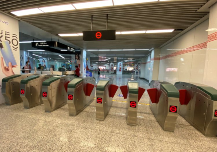 郑州地铁二七广场站升级啦新增11台出站闸机让出行更畅通