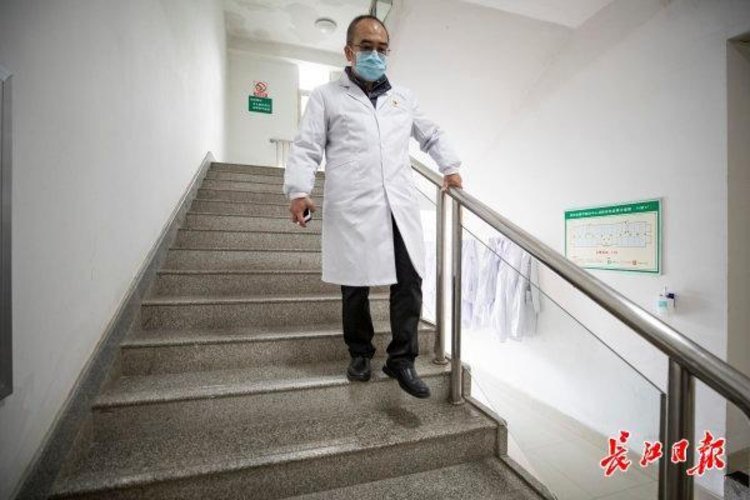 感动无数人的金银潭医院院长入选国家荣誉称号 他是咱河南老乡