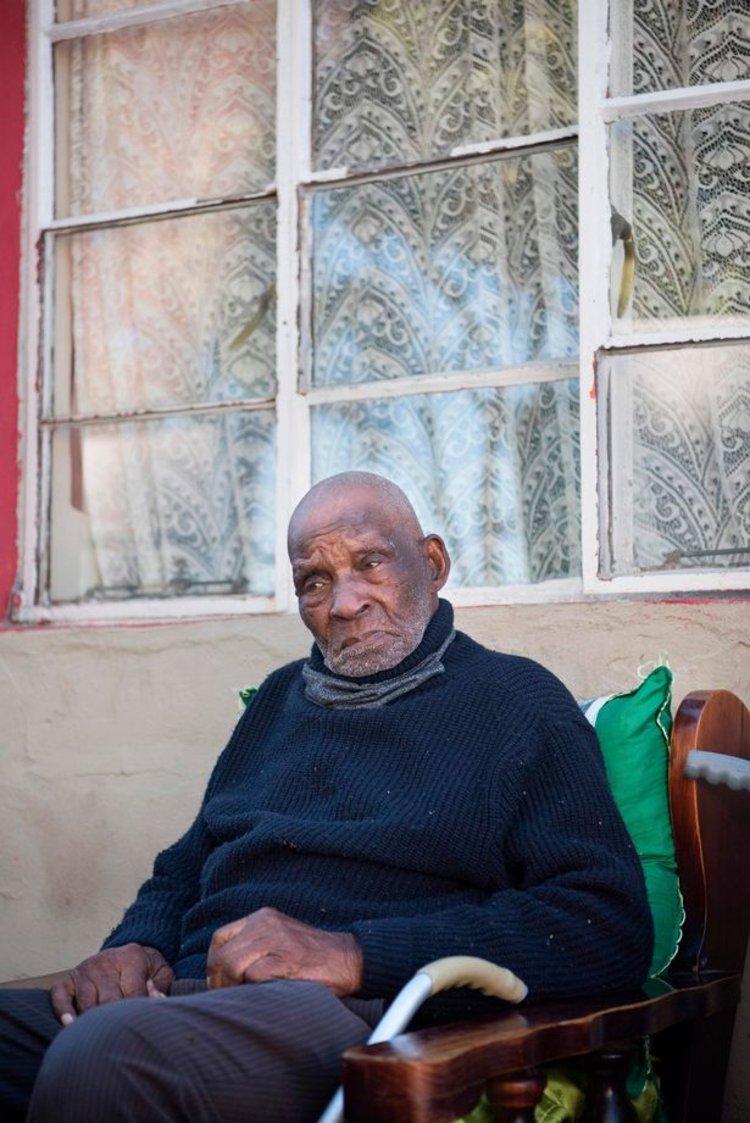 世界上当今最长寿男人去世享年116岁