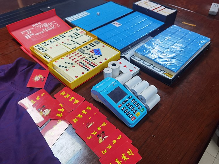 受香港赌片启发研究"出老千" 科技"赌场"设备令人大跌眼镜