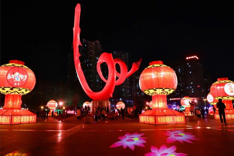 濮阳市中心广场灯展图片