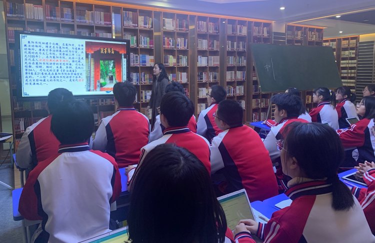 河南贫困地区中小学宽带接入率达100% 未来会增强互联网在教育教学方面的普及应用
