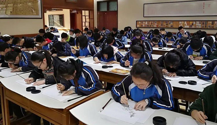 听诗词吟唱赏宋代四雅郑州市第十九高级中学的美育课堂独树一帜