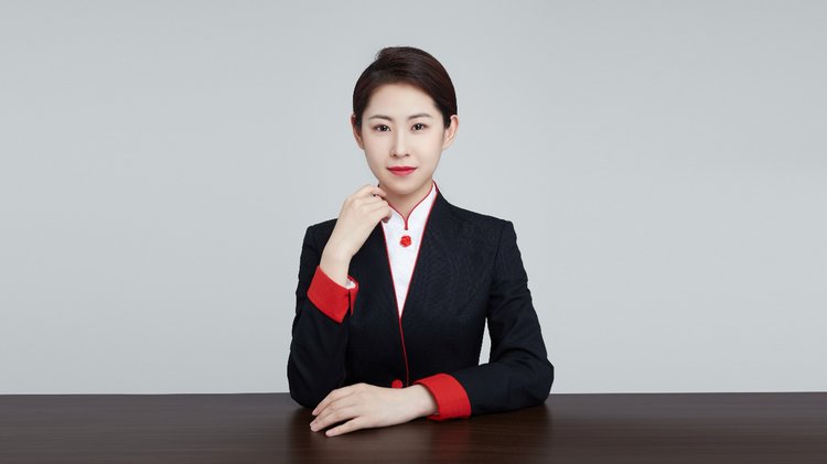 工作中熟练使用英语口语,一眼辨认假钞的中信银行综合柜员程冉,她曾