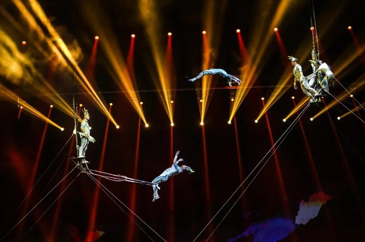 全国首趟杂技旅游专列开往中国杂技之乡濮阳