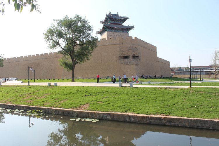 安阳老城东南城墙角绿地公园对外开放