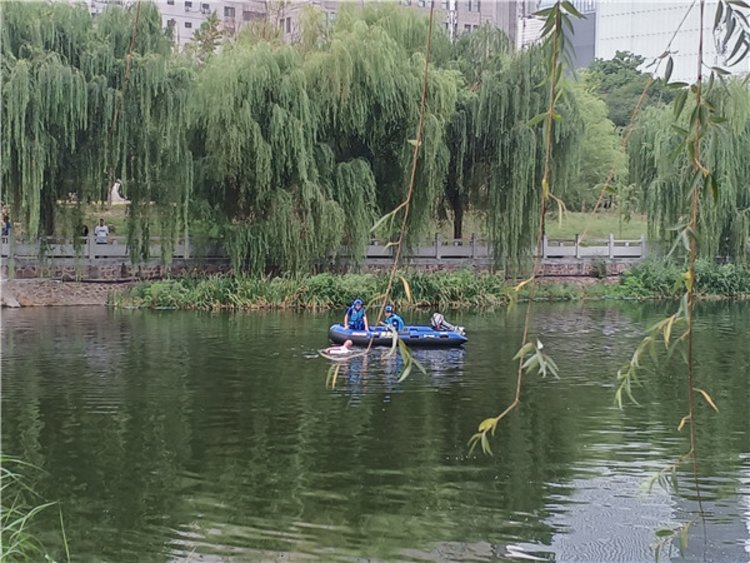 提高学生防溺水安全意识 郑州河道管理处开展“暑期未成年人防溺亡”宣传活动