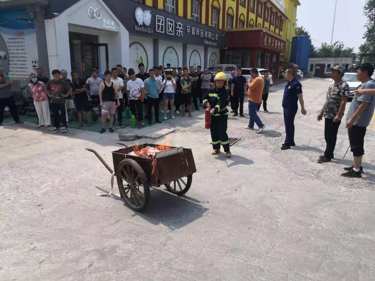 安阳文峰区南关街道办事处组织消防安全演练