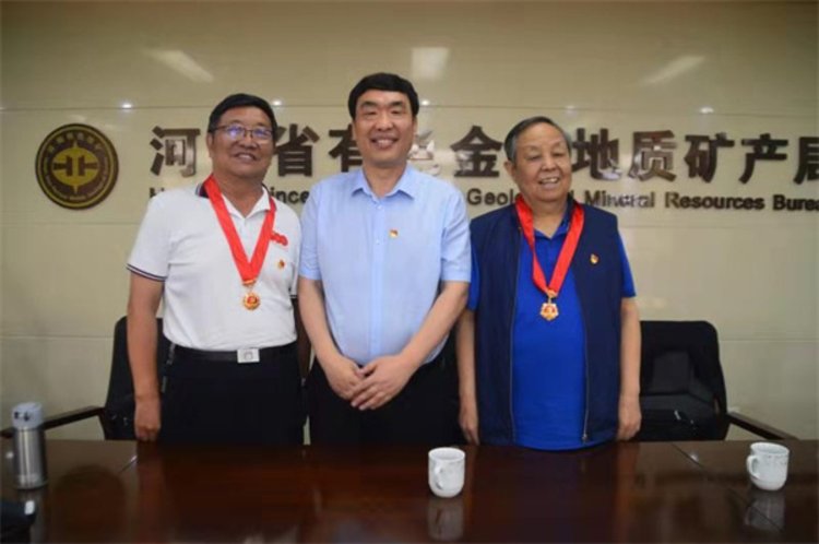 不忘初心 永远跟党走! ——记河南省有色金属地质矿产局退休干部梁继盛
