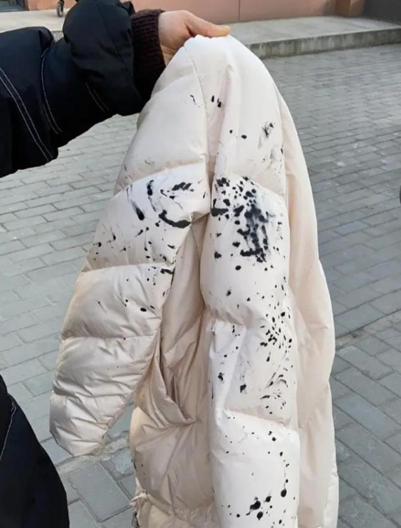 超过50名女孩街头被人“泼墨” 嫌疑人被西安警方抓获